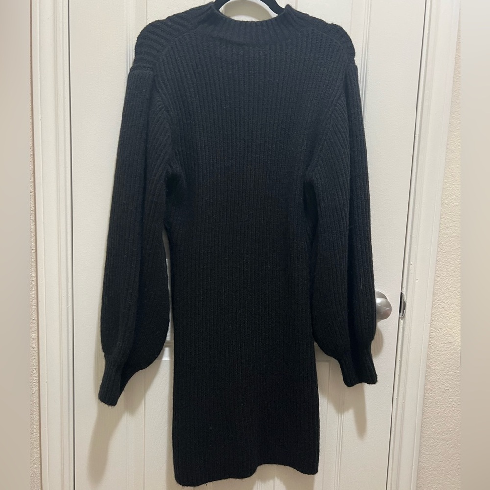 Black sweater dress w thumb holes!